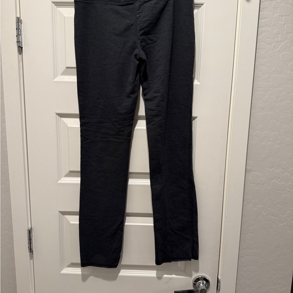 Aeropostale Black Pants with Pink Detail - Picture 3 of 3